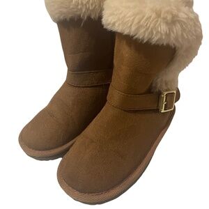 Girl Buckle faux fur chalet boots